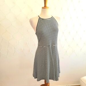 Stretchy Sun Dress by Mossimo / Black & Cream / Size Medium